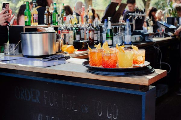 Découvrez le bar à Spritz : le must pour vos événements estivaux